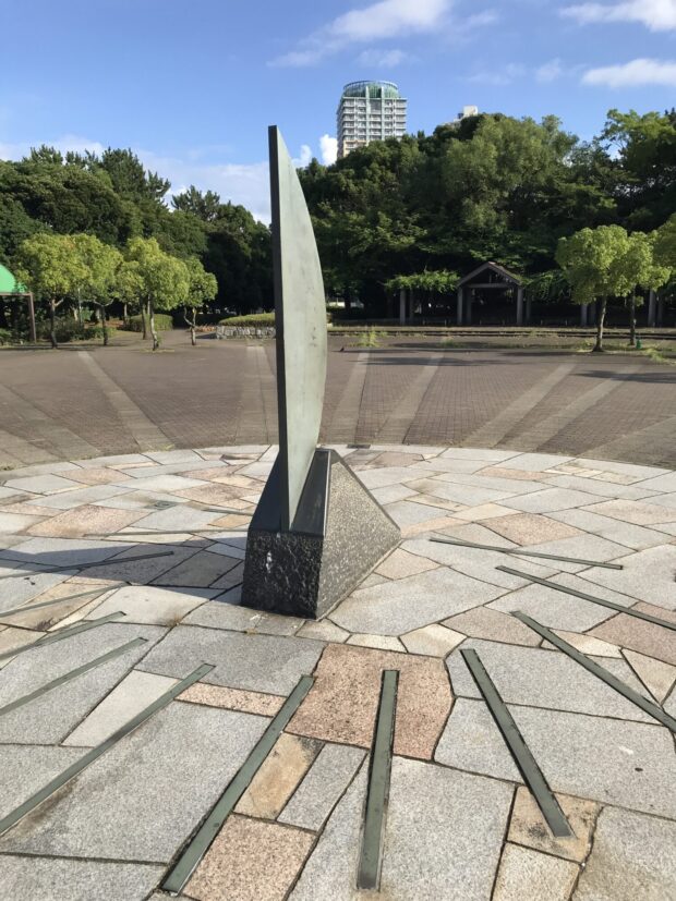 時計 セール 公園 広場